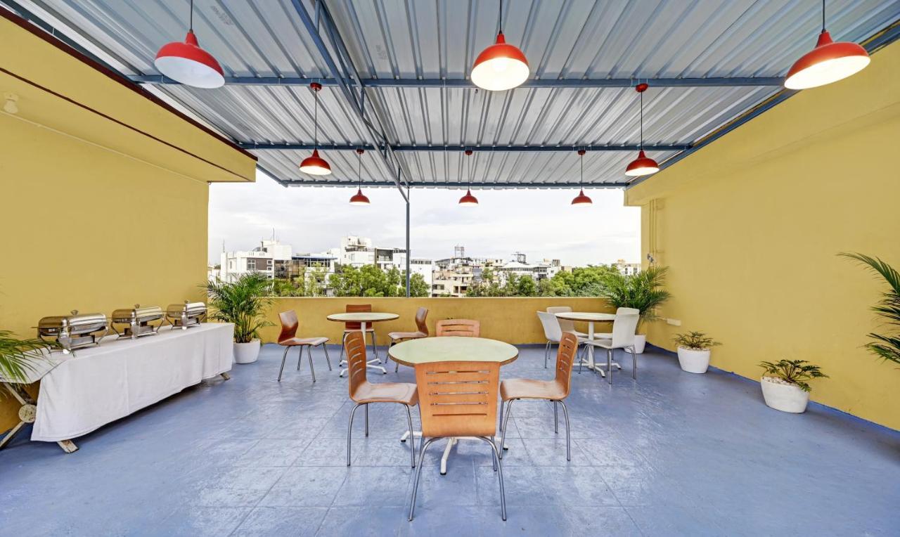 Collection O Royal Suites Bangalore Exterior photo